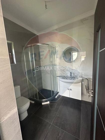 Casă cu 4 camere de vânzare - 5
