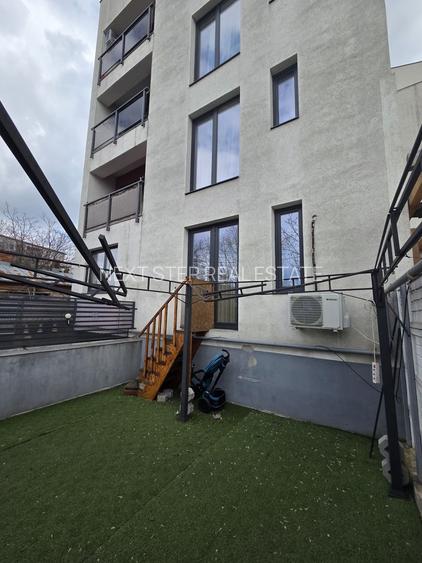 Apartament 3 camere si curte proprie - 10