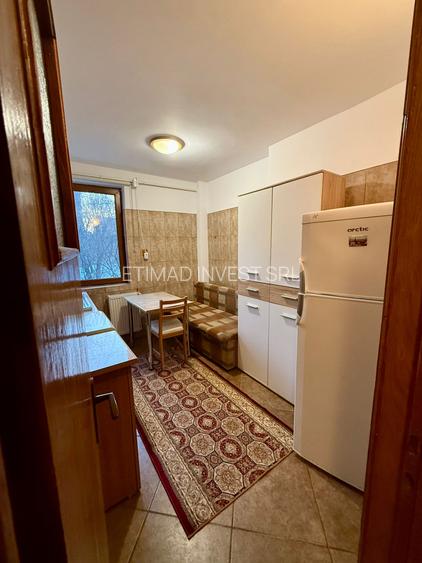 Centru -Colonadelor - 2 camere -centrala gaze - termen lung - 400 Euro - 7