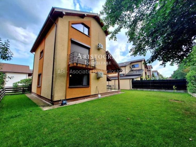 Inchirieri vila 7 camere - 2