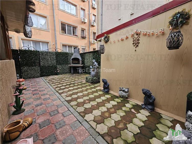 Casa spatioasa si versatila de vanzare in Eforie Nord - ideala pentru locuinta + - 16