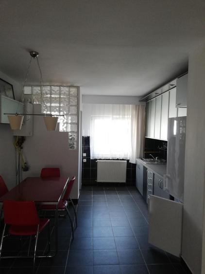 Vand apartament 4 camere 22 Decembrie - 2