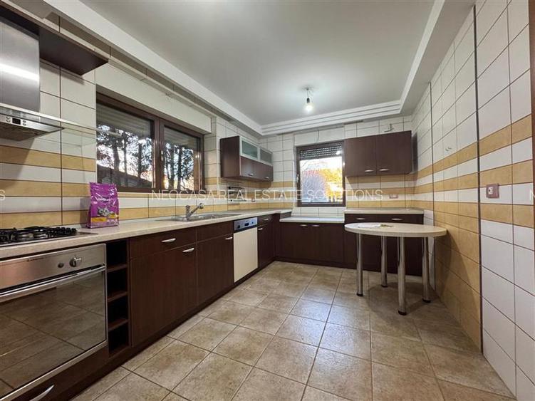 VILA IMPRESIONANTA LANGA PADURE // PISICINA INTERIOARA // TEREN 1700 MP - 44