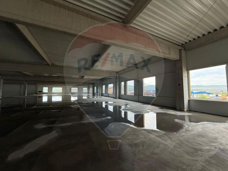 Hala industriala premium | 3.992 mp utili | P+1 | 11,92 m inaltime