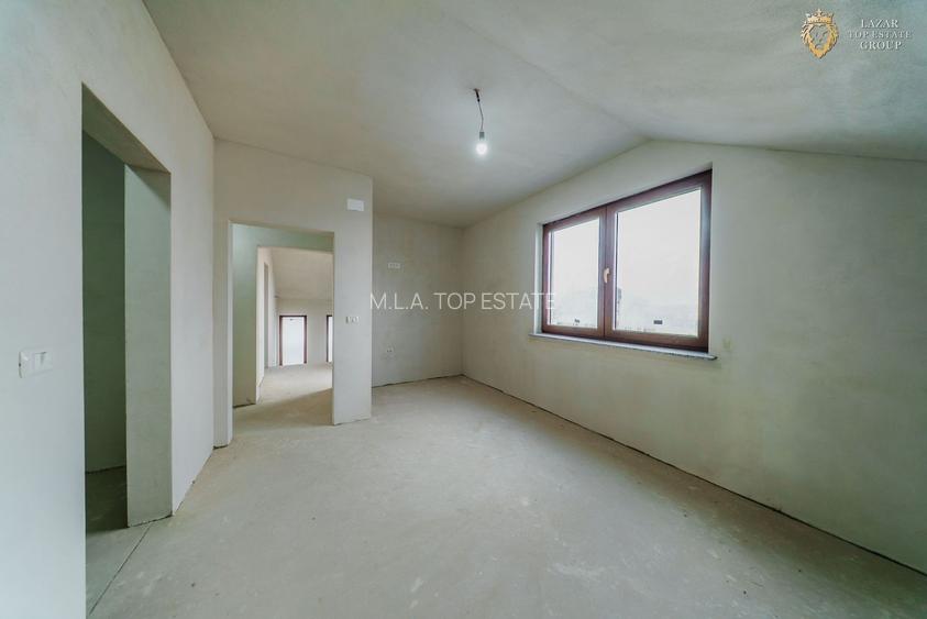 Vilă noua P+M in Sanleani - 32