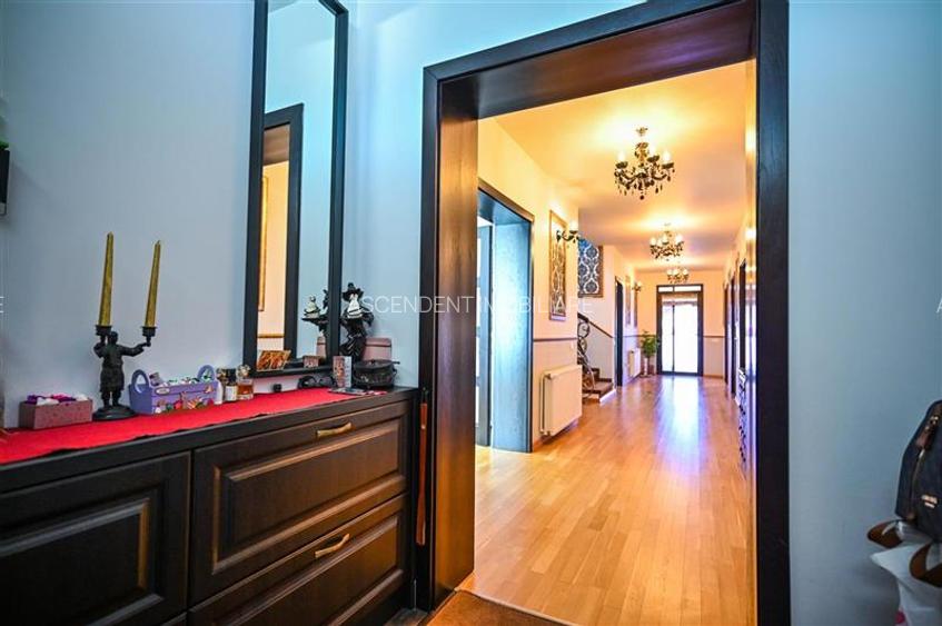 Resedinta distincta, mobilata cu rafinament, pe 1.000 mp teren, Central, Sacele, - 31