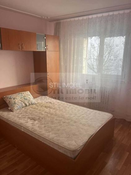Vanzare Ap. 3 camere,decomandat ,zona Dacia 130k NEGOCIABIL - 2