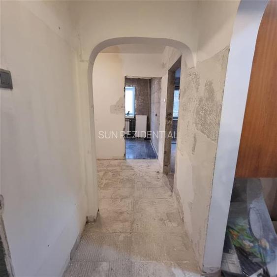 Berceni-Piata Sudului, apartament 3 camere decomandat - 2