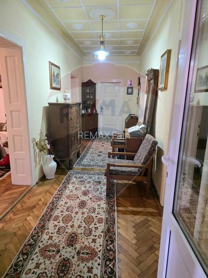 Casa cu 5 camere de vanzare in centrul orasului Talmaciu - 34