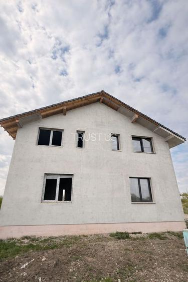 Comision 0% Duplex de vanzare în Giarmata Vii | 3 dormitoare | - 2
