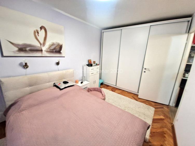 zona Aradului bloc izolat termic, foarte bine impartit, pe doua parti,  mobilat - 17