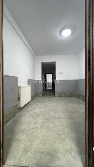 Cladire Comerciala De Inchiriat – D+P+2E -Chiajna (Roșu) | Bd. Uverturii - 16