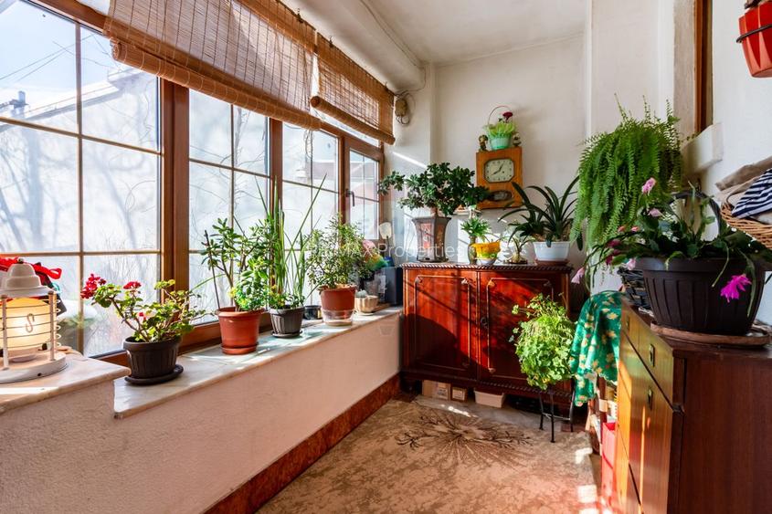 Casă / Vilă cu 4 camere de vânzare în zona Giulesti Sarbi - 4