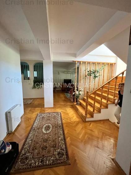 Super Pozitie ! Vila P+1+M zona Centrala 640mp construiti - 24