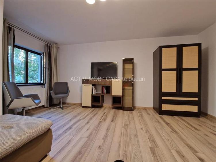 2 cam Drumul Sarii-  Liceul Ion Barbu, str. Nabucului, parcare - 4