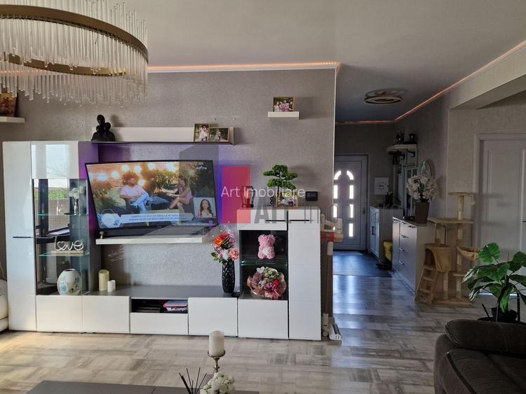 Vanzare casa moderna cu piscina si zona de fitness --Mihailesti - 7