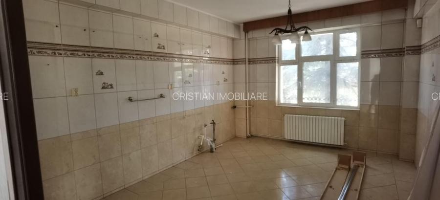 Vila S+P+1 teren=1438 mp, 367mp construiti Varsatura - 20