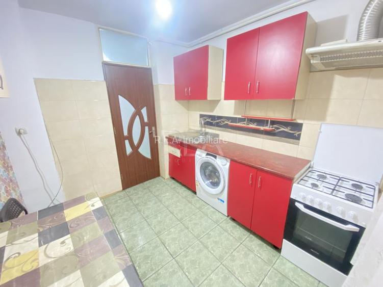 4 Camere Bloc Reabilitat Zona Ghencea - 10