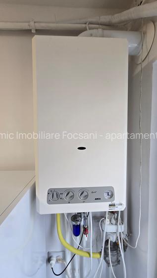 Apartament de vanzare  2 camere, renovat si mobilat complet,  central Focsani - 17