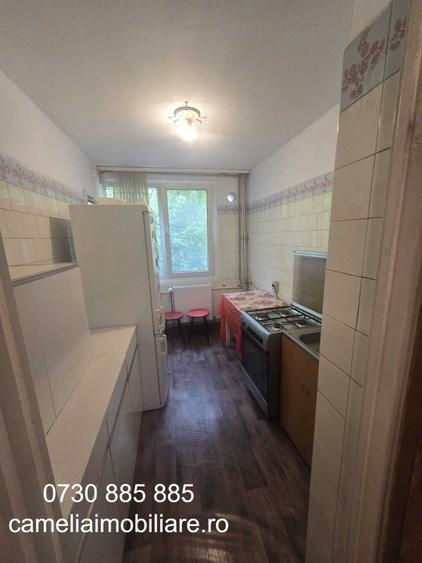 3 camere, decomandat, centrala, clasic, intre metrou Gorjului si Pacii,