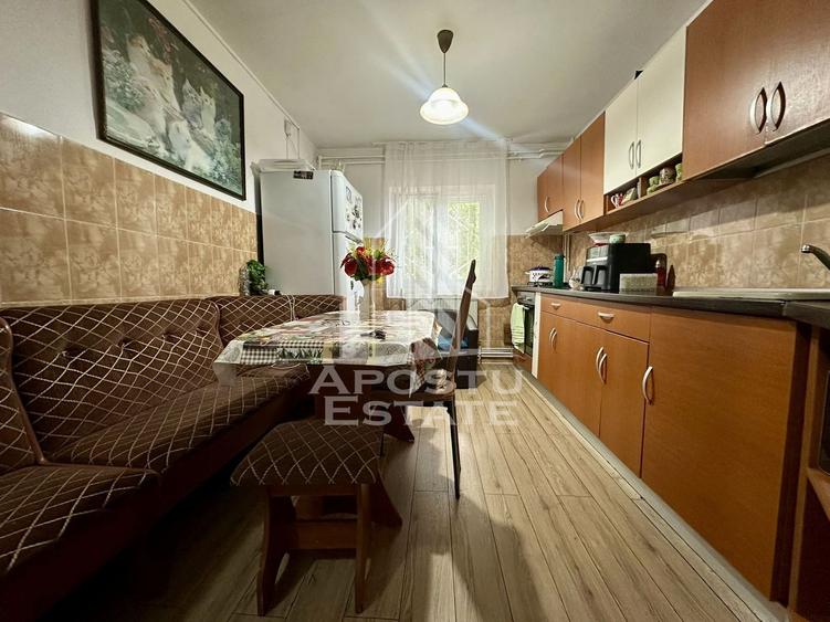 Apartament cu 3 camere de vanzare, centrala, zona Soarelui, Timisoara