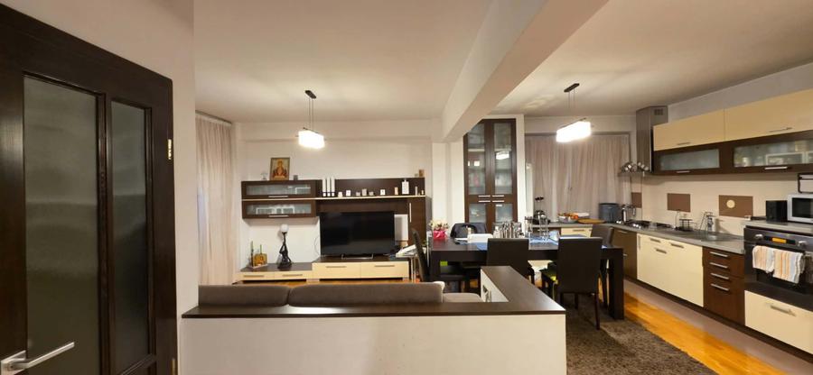 Apartament cu 3 camere de vânzare – Nufărul-AP1554