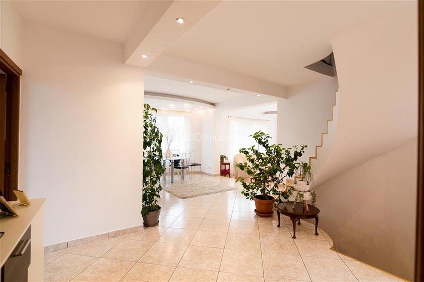 RECO Vila 5 camere, zona Grigorescu, curte mare si garaj - 28