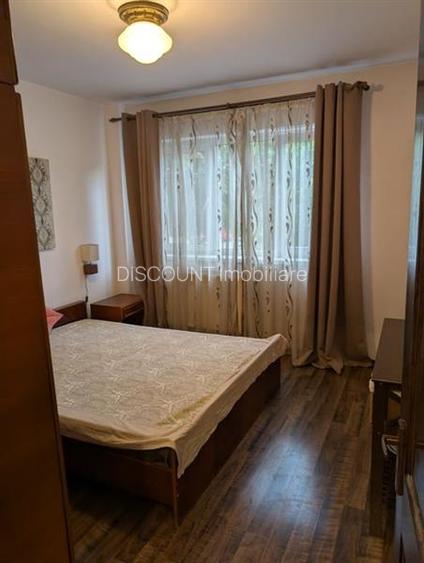 Inchiriere apartament  3 camere zona  Democratiei - 2