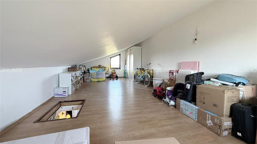 Duplex - 4 camere - 2 bai - 350mp teren - 17