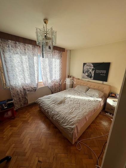Apartament 2 camere in Strada Cometei, etaj 1, semidecomandat, liber la vanzare! - 8