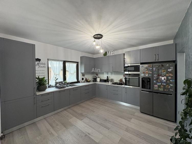 🏡 Proprietar – casă modernă P+M în Șag, teren 671 mp, mobilată și utilată  - 3