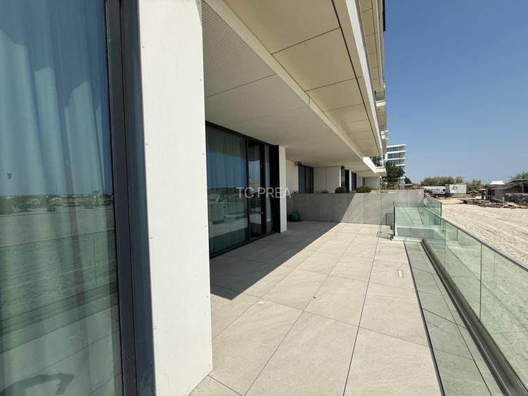4 camere lux, One Mamaia terasă de 100 mp și vedere frontală - 13