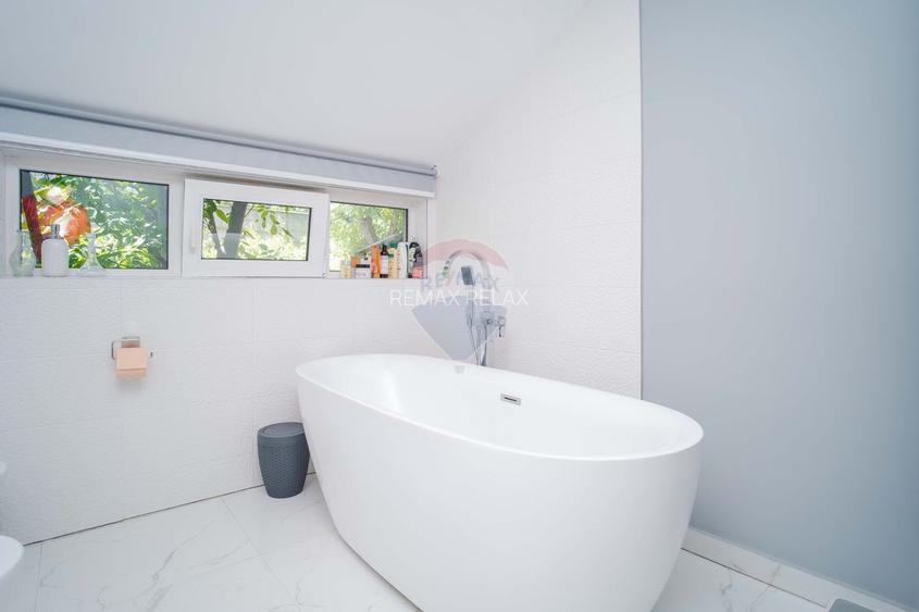 Casă / Vilă spatioasa cu teren in zona centrala Sararie - 17