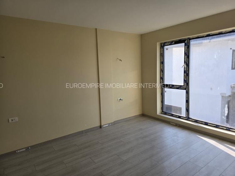 vika de vanzare in Lazu - 4