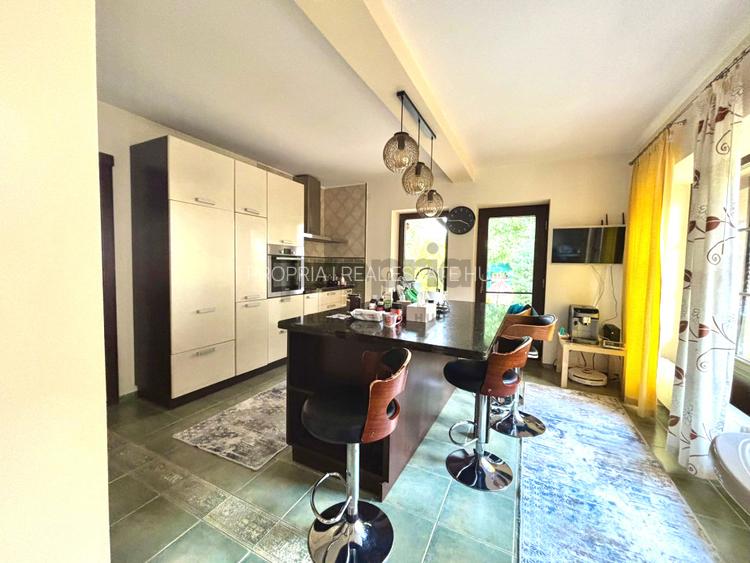  Casa spatioasa cu teren 1000 mp | acces dublu | Sanpetru - 12