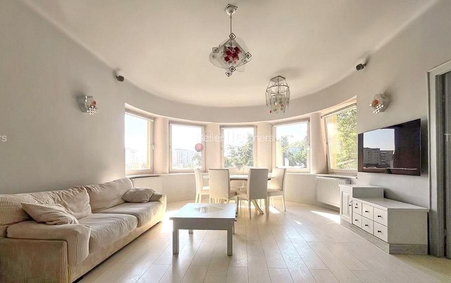 Apartament In Vila- Zona cu Multiple facilitati - 3