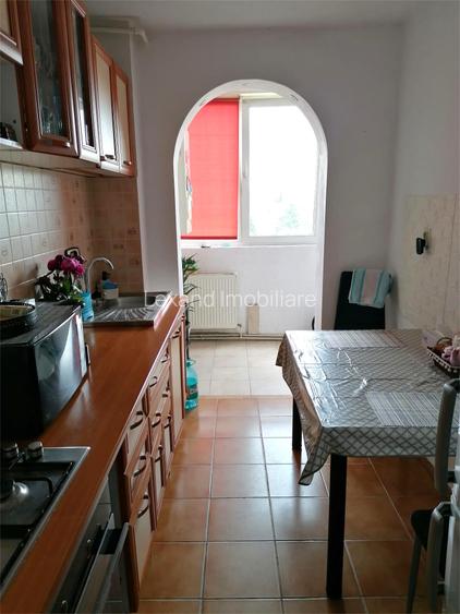 Apartament cu doua camere decomandat,  zona Vlahuta - 4