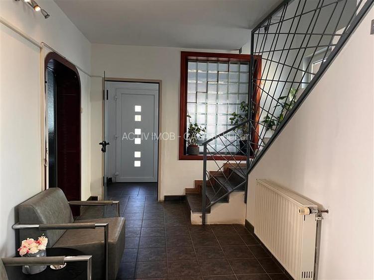 Lugoj,  Vila de Vis Cu Piscina, 440 Mp. Construiti, 820 Mp. Teren - 27