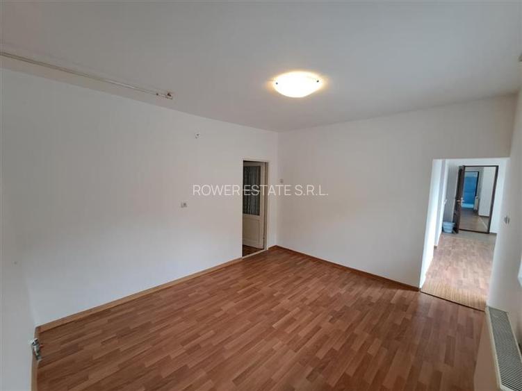 Casa individuala, 120 mp utili + 20 locuri parcare, situat in cartierul Someseni - 4