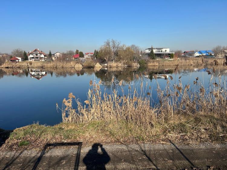 Teren de vanzare pe malul lacului in Stefanestii de Jos - 6
