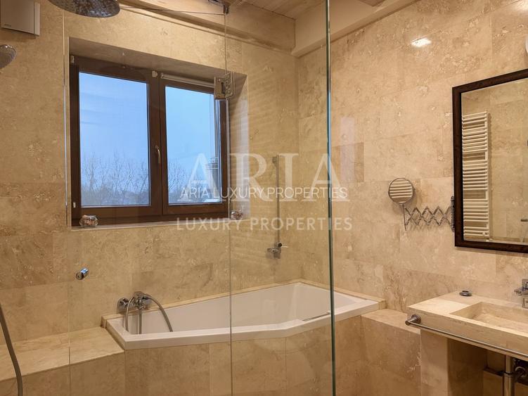 SNAGOV VILA | 36m DESCHIDERE LA LAC | PONTON 250mp | JACUZZI | SPA | BOWLING - 8