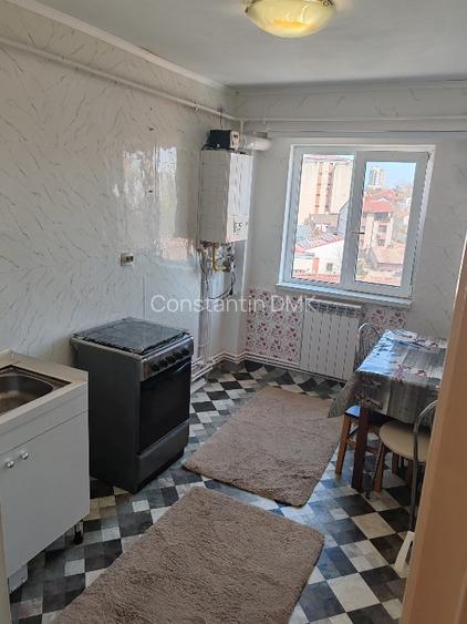 Apartament de închiriat  - 5