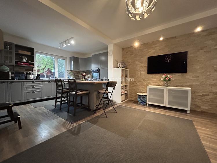 Duplex 5 camere, 117mp utili, teren 307mp, P+E - Bucovat - 5