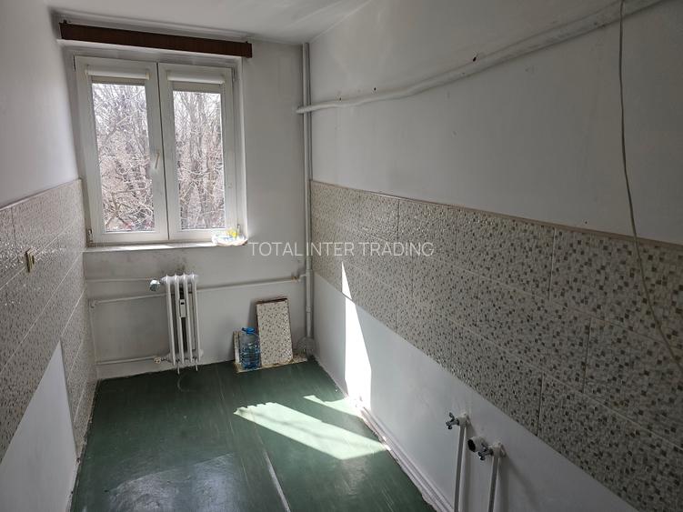 Berceni-Emil Racovita - 4/10 - confort unu, decomandat, liber, intabulare,75900E - 4