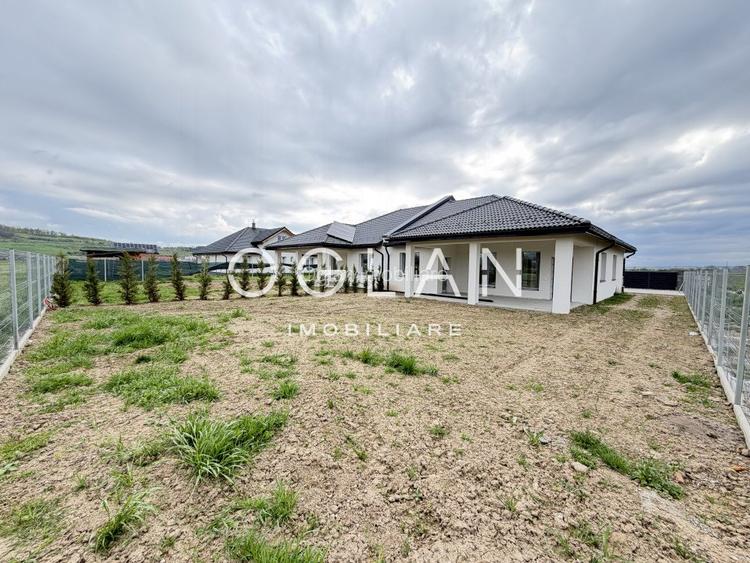 Casa tip duplex , curte libera 340 mp, Cristian  - 2