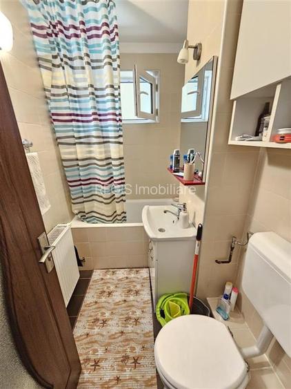 Apartament 2 camere decomandat, renovat, parter inalt – zona Astra - 9