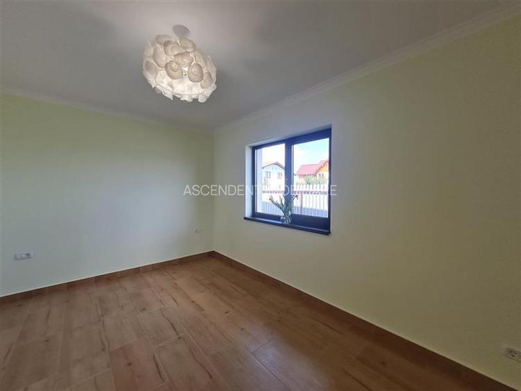 In stil mediteranean, curte proprie, 4 camere, terasa, pod mansardabil, Harman, - 13