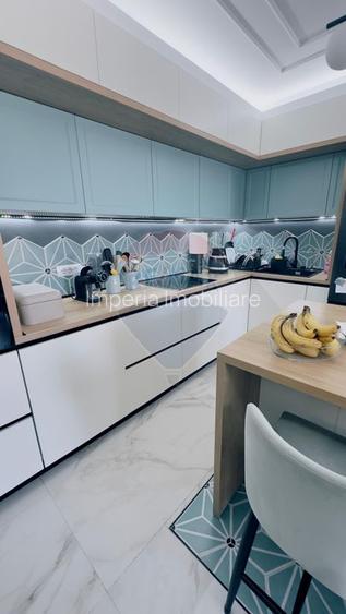 Proprietate premium în Filiași, locuință de lux cu spații comerciale - 2