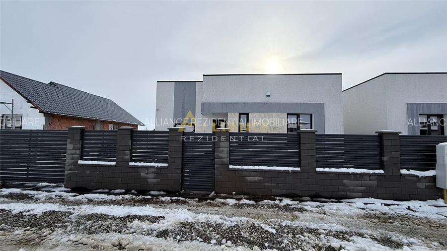 Casa Individuala - 3 camere - 2 bai - 371 mp teren - 3