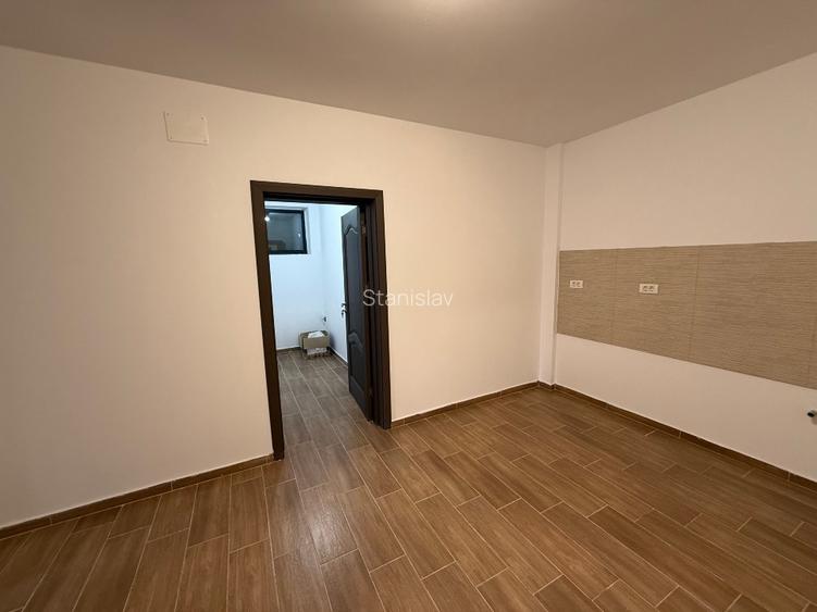 Spațiu semidemisol de vânzare – ideal pentru investiție / business, Mamaia Nord - 9